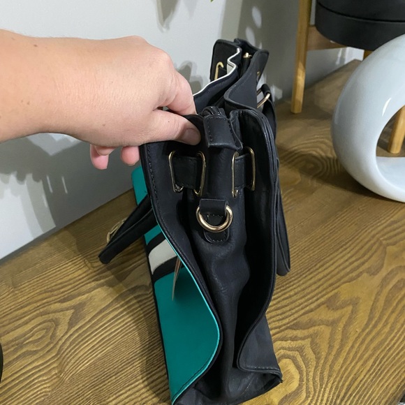 NWT Michael & Michelle Teal, Black, and White purse - Picture 2 of 13